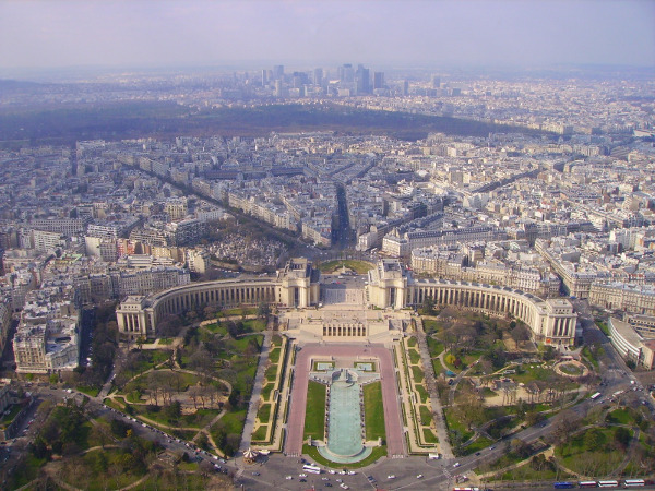 Book your minibus for event transfer service in Paris